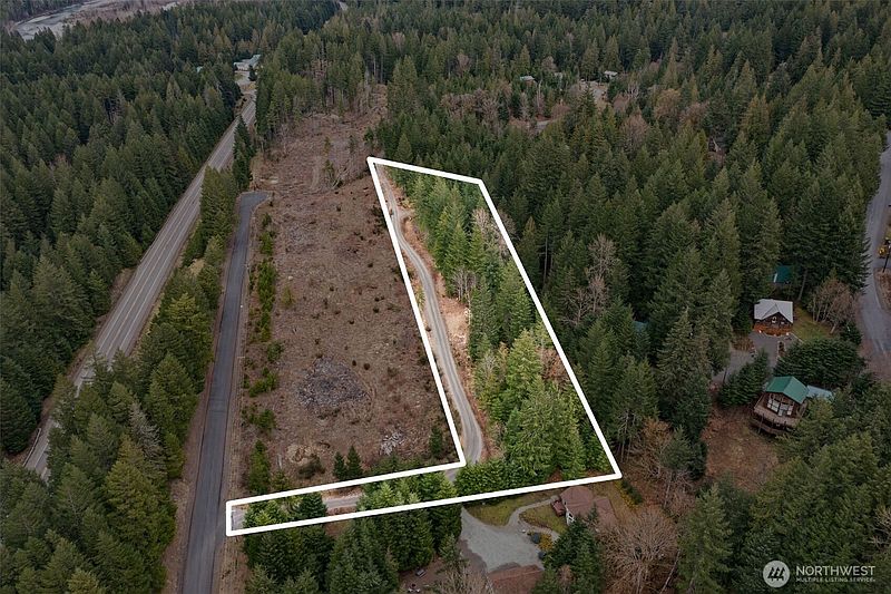 3rd image of 134 Grizzly Road