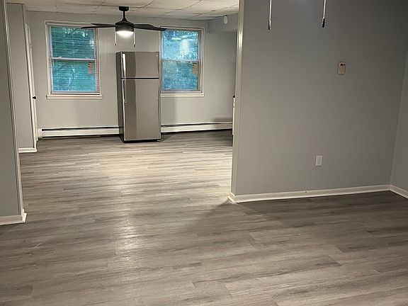 3rd image of 504 North Ave #1