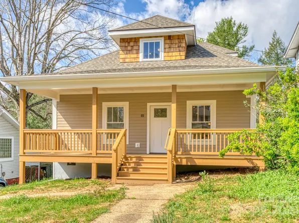 111 Forest Hill Dr, Asheville, NC 28803