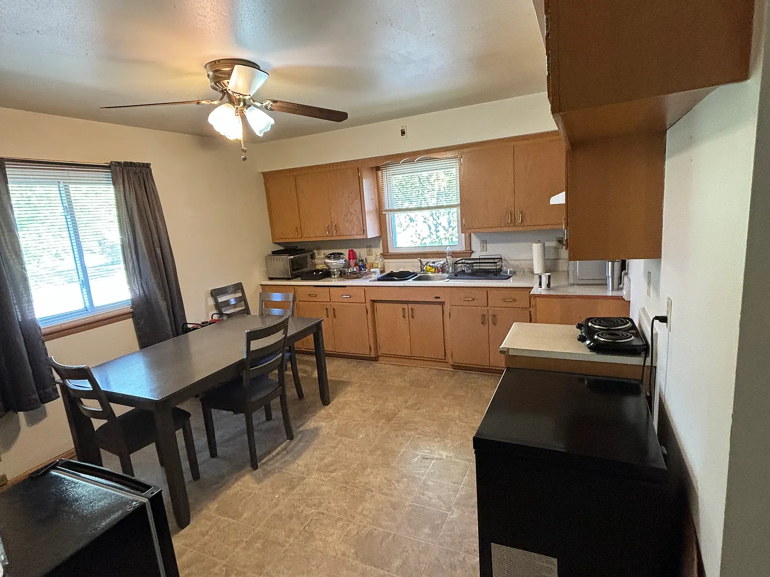 3 bed, 1.5 bath, $1,500 — Photo 2
