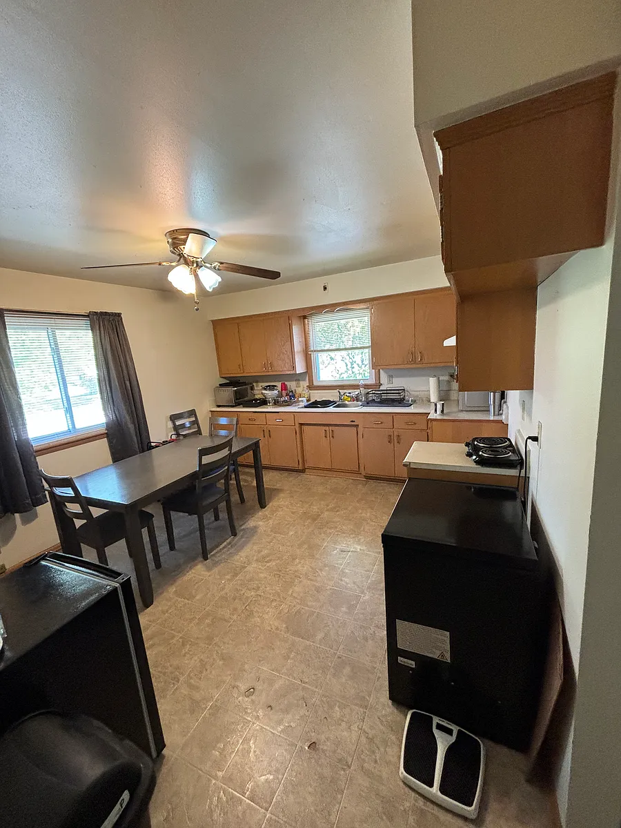 Building Photo - 8327 W Hope Ave #4
