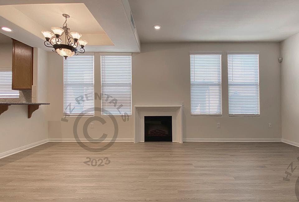 1st image of 4527 Coldwater Canyon Ave #3