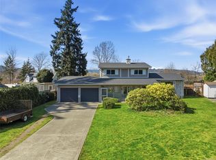728 Heaslip Pl, Colwood, BC V9B 4W1