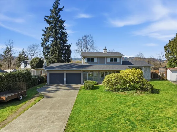 728 Heaslip Pl, Colwood, BC V9B 4W1