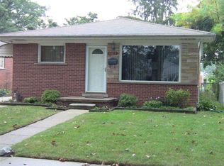6617 Fenton St, Dearborn Heights, MI 48127