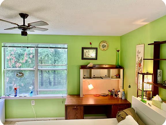 2nd image of 10009 Vanderbilt Cir