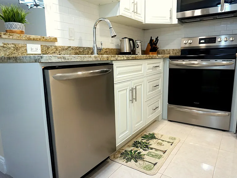 2851 Somerset Dr #27 — Photo 10