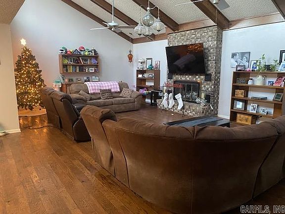 5th image of 412 Ridge Rd