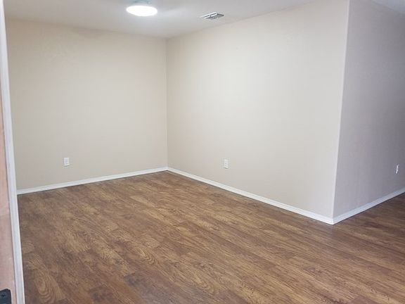 5th image of 1223 E Lee Ave