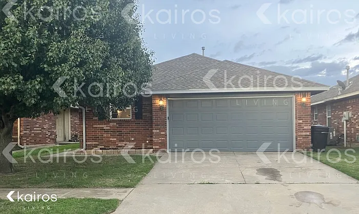 3604 Liberty Dr — Photo 1
