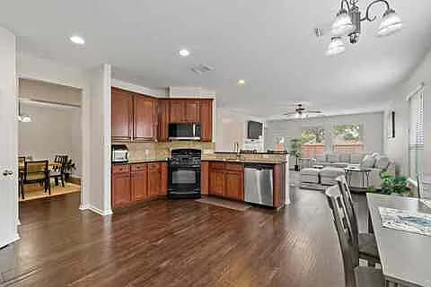 12915 Meadow Springs Dr — Photo 3