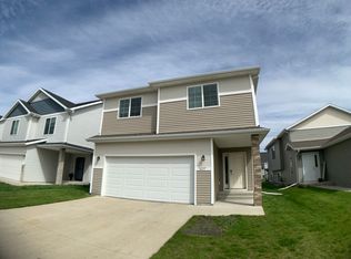 6227 57th Ave S, Fargo, ND 58104