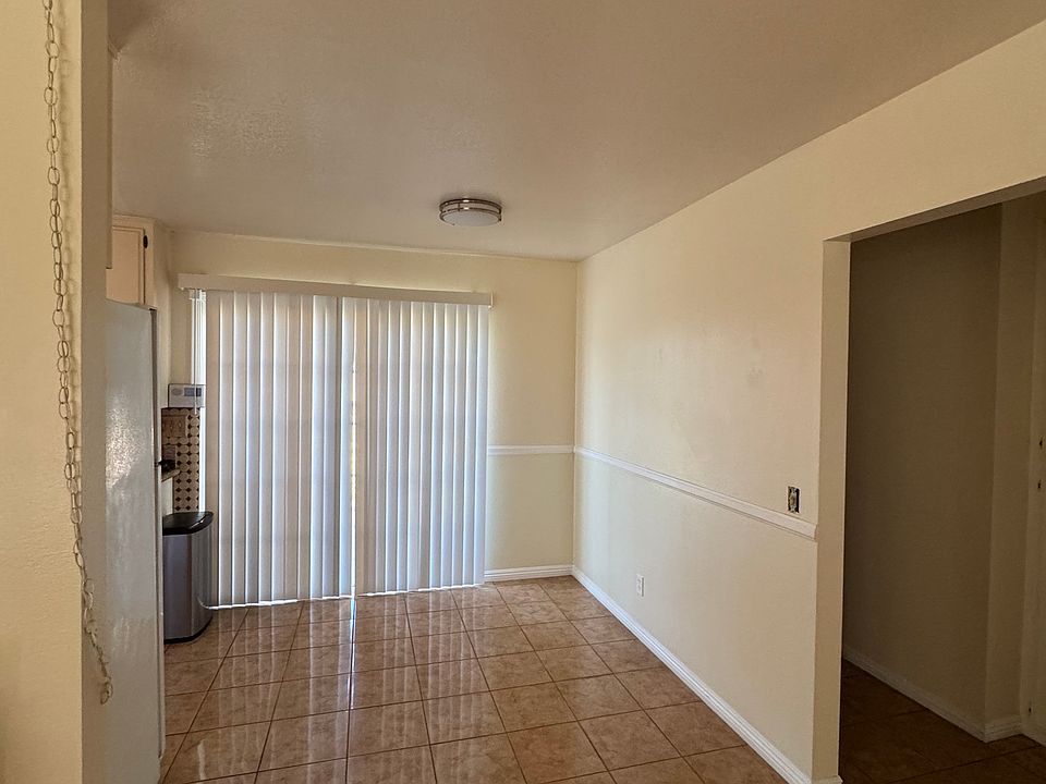 1st image of 2798 Carl Dr