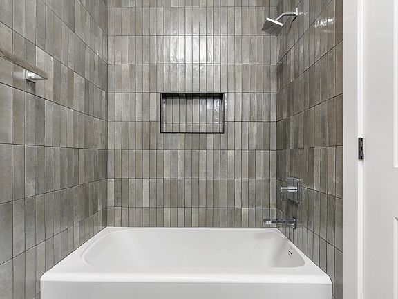 4th image of 13 Voorhees St #2