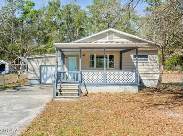 660 Beachview Drive SE, Bolivia, NC 28422