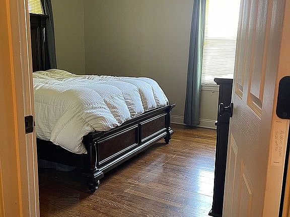 3rd image of 315 Camellia Dr
