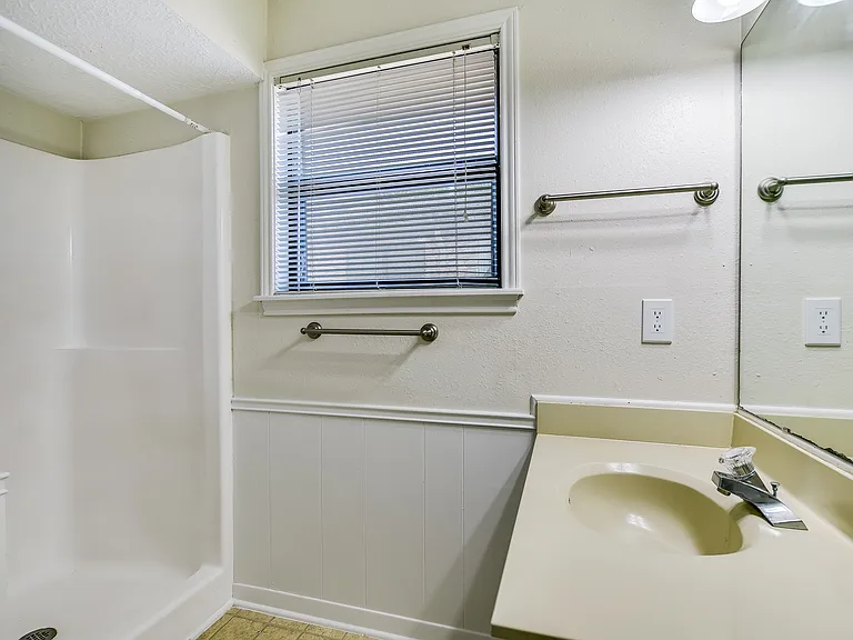 Windmill Townhomes — Photo 29
