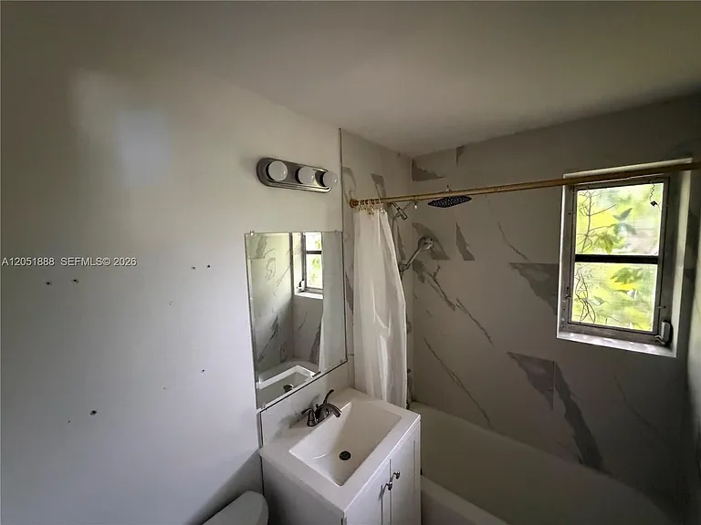 42 Almeria Ave #21 — Photo 12
