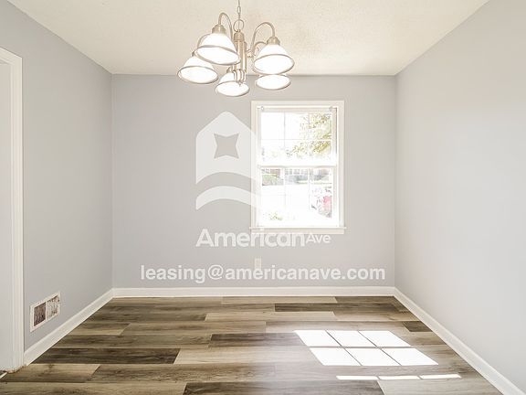 1575_004_dining_room_13672446.jpg