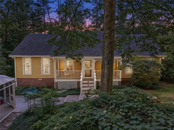 724 Clarke Trl, Dacula, GA 30019
