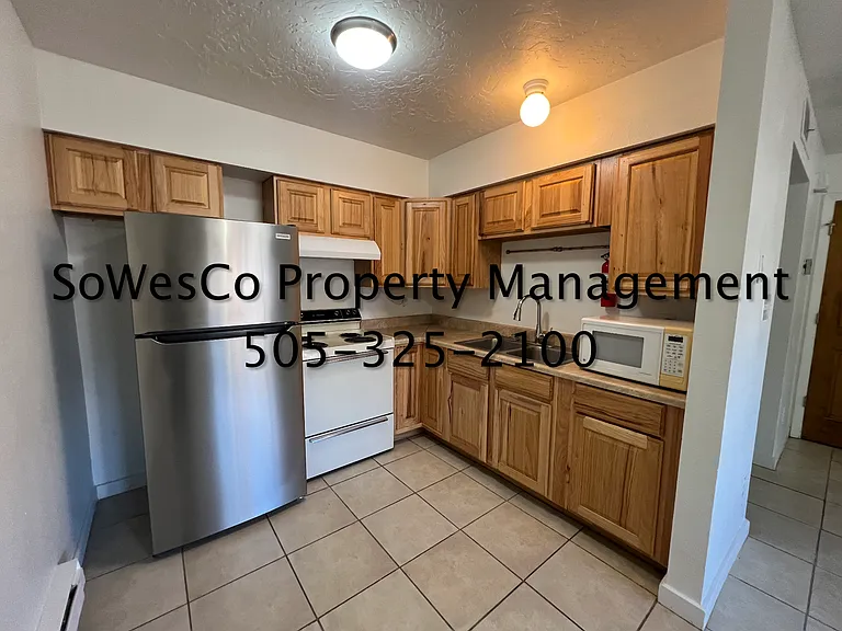 510 N Orchard Ave — Photo 6