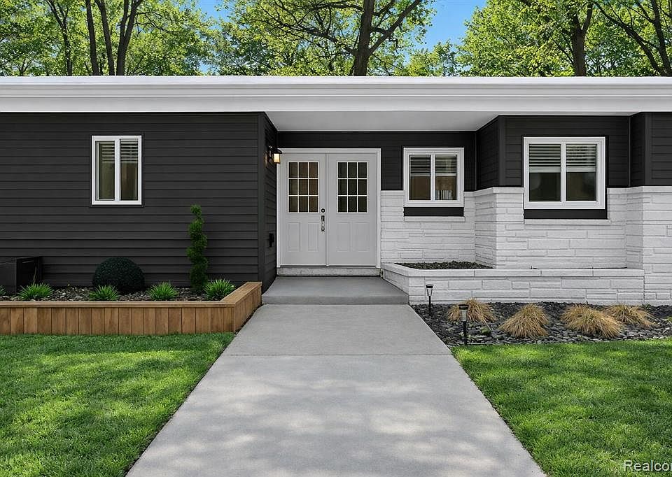 1st image of 2566 Harrington Rd