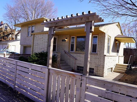 3rd image of 815 W 32nd St