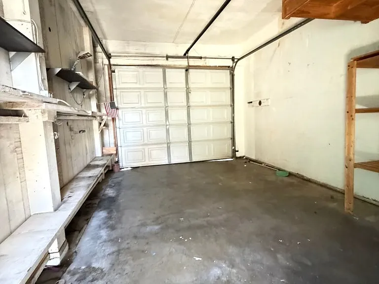 Top-Floor Corner Gem in the Heart of Normal Heights — Photo 9