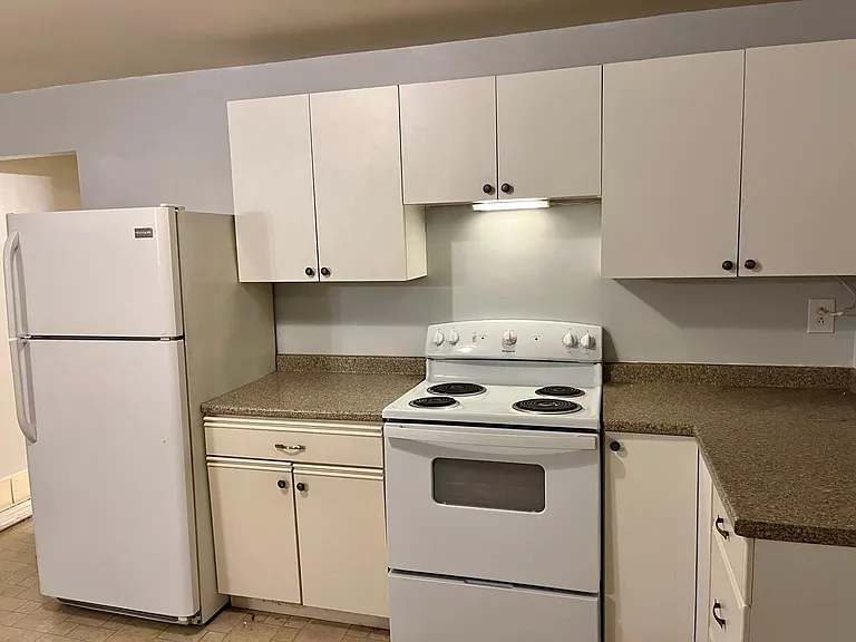 186 Essex St #2 — Photo 3