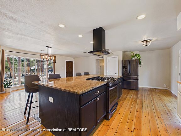5th image of 110 Jerry Shaw Pl