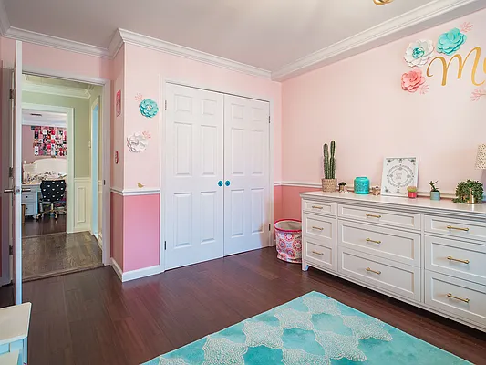 Sold by PRENDAMANO REAL ESTATE | media 14