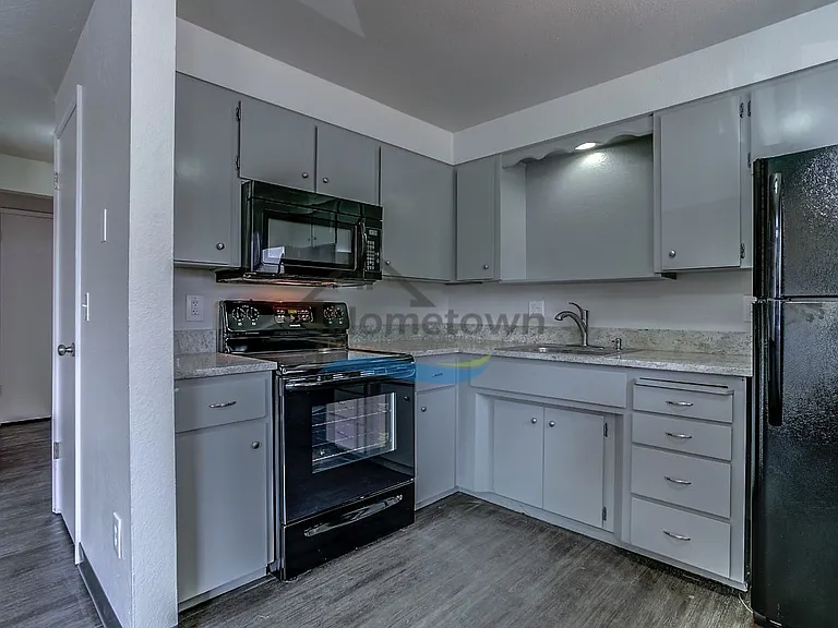 110 E Borah Ave — Photo 7