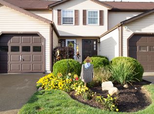 526 Topaz Ln, Brunswick, OH