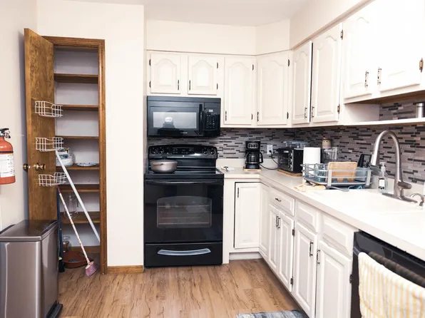 9249 John F Kennedy Boulevard image 3 of 18