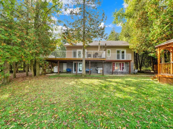 135 Browns Ln, Georgian Bluffs, ON N0H 2K0