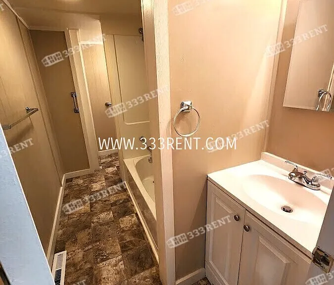 9112 McGee St — Photo 6