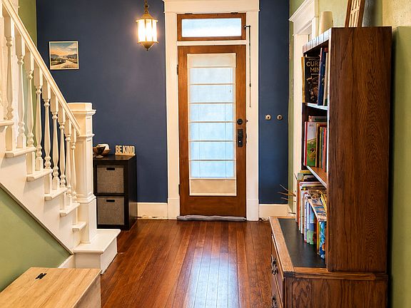 4th image of 200 W McHaney St
