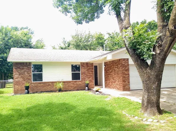 702 W 26th St S, Sand Springs, OK 74063