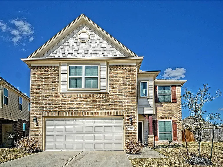 19710 Allenwick Hills Ct — Photo 1