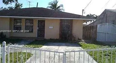 3220 NW 16th St — Photo 1