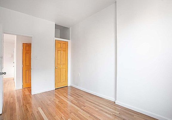 4th image of 201 W 134th St #5B