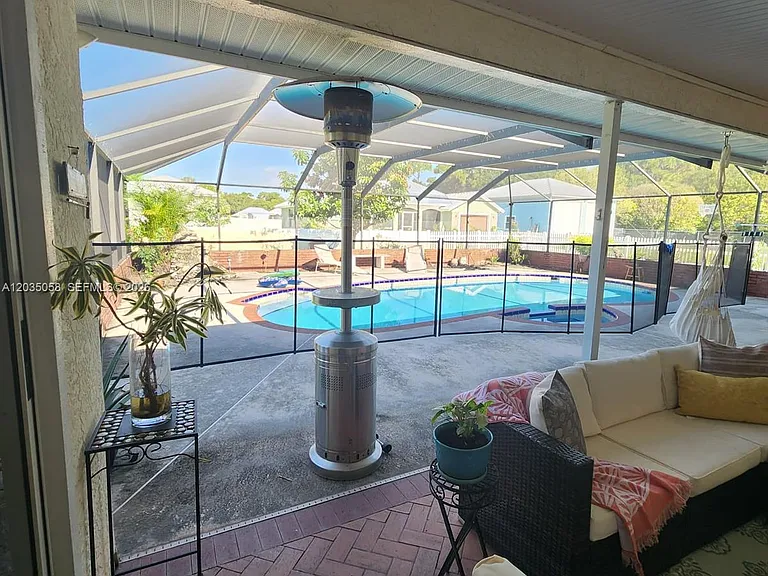 6101 Palmetto Dr — Photo 34