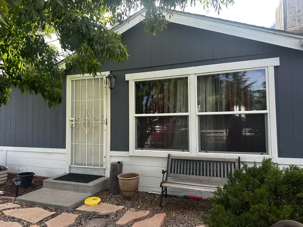 831 4th St SW, Rio Rancho, NM 87124