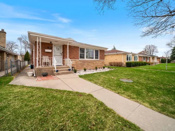8451 Harding Ave, Skokie, IL 60076