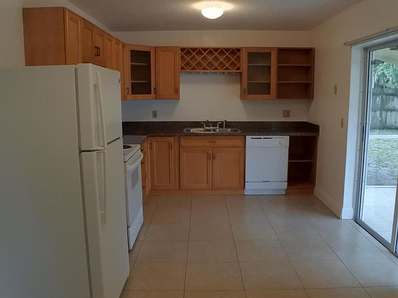 2nd image of 4435 Wilkinson Dr
