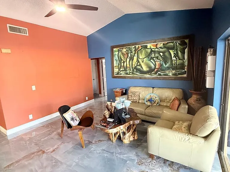 11 Capitol Ct #11 — Photo 12