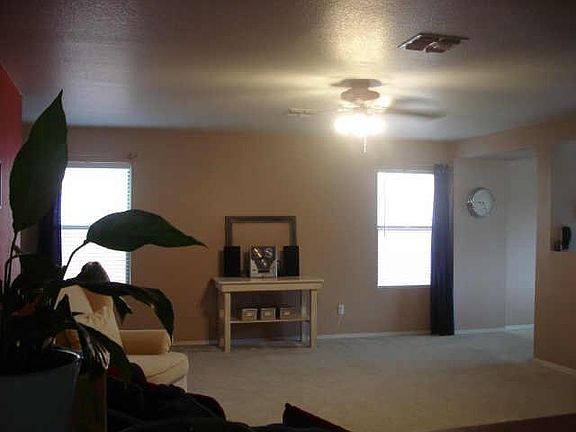 4th image of 563 W Jardin