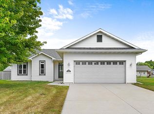 1741 Jaimee Dr, Omro, WI 54963
