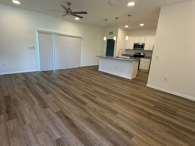 17223 Berwin Ave — Photo 3