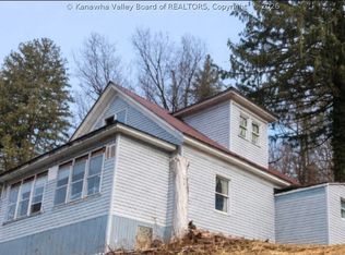 86 Water St, Salem, WV 26426